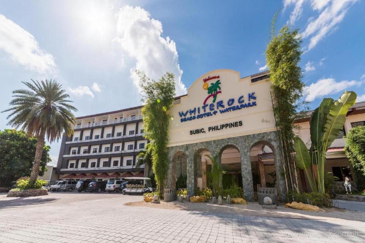 Whiterock Beach Hotel And Waterpark Subic Bay Екстериор снимка